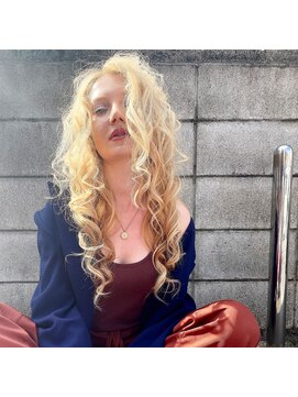 ヴィオラカラー(VIOLLA COLOR) カーリーブロンド