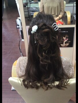 ヘアサロン ユニティ(Hair Salon Unity) 毛先カールのハーフアップ&フラワーカール