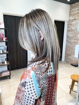 ブルックス&nbsp;『カット＋ハイライトブリーチ』new☆8hs BROOKS 青山／表参道