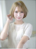 【斉藤 航人】大人かわいいホワイトグレージュのショートボブ