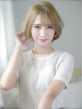 ロンドジェネルーズ 柏(Lond generous) 【斉藤 航人】大人かわいいホワイトグレージュのショートボブ