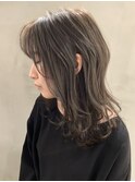 斜めバング顔周りレイヤーセクシーミディ×カーキペールベージュ