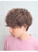 キャラメルベージュ×緩めツイストスパイラル