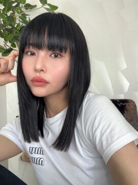 O 立体感ストレート×ダークグレージュ20代30代大人可愛い小顔