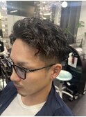 かき上げヘア七三ヘアツーブロックメンズ波巻きスパイラルパーマ