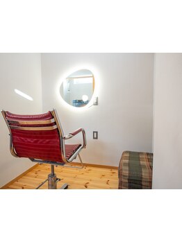 大人女性にオススメしたい、落ち着いた雰囲気でゆったりとしたサロンタイムを満喫できる《隠れ家サロン》＊