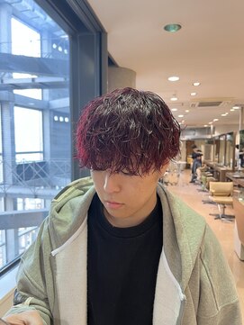 ヘアサロン アウラ(hair salon aura) 波巻きパーマブリーチパーマワインレッドカラー