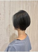 大人ショートカットで首長効果!