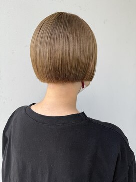 コレットヌーク(COLLET neuk) ミニボブ / ヘーゼルベージュ