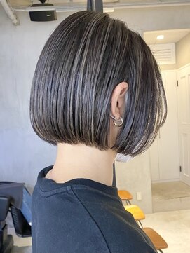 エリマ 調布(elima) ショートヘア顔周りレイヤーブリーチダブルカラーショートボブ