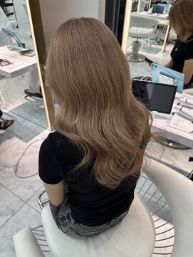 ロンドルピナス 小倉(Lond Lupinus) ミディアムヘア暗めカラー/デザインカラー/フェイスフレーミング