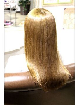 アンプヘアー(a.m.p hair) きらめく輝き！ストカラーロングスタイル！