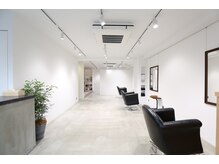 リスブラン(Lis blanc)の雰囲気（美術館をモチーフとした店内でくつろぎの時間をお過ごし下さい♪）