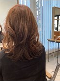 フェミニンなゆる巻きスタイル