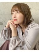 レイヤーボブ×ミルクグレージュ