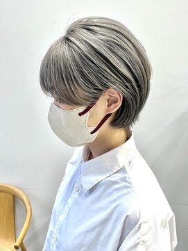 ヘアー アイス 御器所本店(HAIR ICI) 20代30代ダブルカラー透明感グレーアッシュ 丸みショート