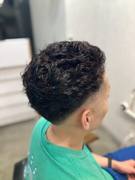 ロッサ(rosa) メンズベリーショートパーマスタイル