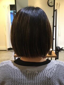 キャンバスヘア アトリエ(CANVAS HAIR ATELIER) 切りっぱなしボブ