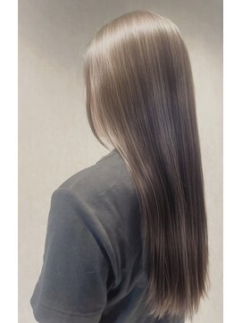 リア(Li'a) ハイライト+髪質改善トリートメント+ロングスタイル