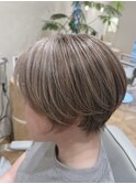 脱白髪染めハンサムショート