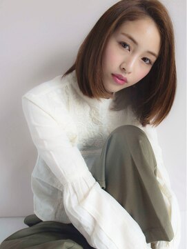 ラヴィ(Lavie) ハイライトカラーミルクティーベージュレイヤーカット