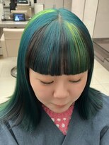 ピークアブー ワン(PEEK-A-BOO ONE)&nbsp;デザインカラーダブルカラーグリーンカラーぱっつんミディアム