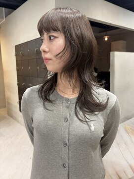 ヘアー アイス ルーチェ(HAIR ICI LUCE) ブリーチなしカラー オリーブグレージュ レイヤーカット/林