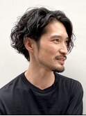 大人の波巻きツイストスパイラルパーマミディアムロングメンズ