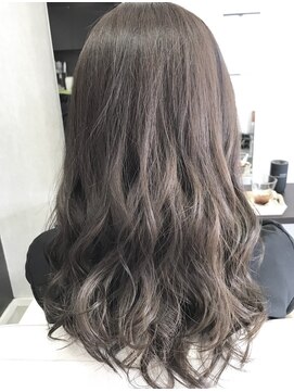 エメ(aimer) グレージュカラー/弘前市