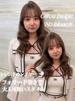 エルバイラビス 大宮(elu by lovis)&nbsp;《鈴木茉奈》ブリーチなし/オリーブベージュ/レイヤー