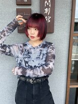 棗&nbsp;田辺／深みレッドのぱつっとボブ
