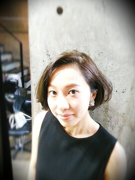 ビューメゾン(BEAU MAISON) 重めショートボブ