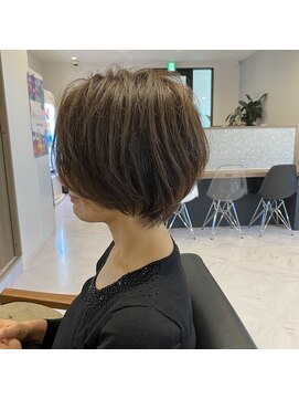 ピアーネ(PIANE) 簡単スタイリングの大人ショート