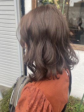 ペアツリー(Pear tree) グレージュカラー