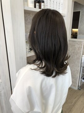 キャアリー(Caary) 福山美容室caary大人気イルミナカラー外はねくびれミディ