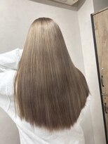 ヴィフ 大船(VIF)&nbsp;ロングヘア/ハイトーンカラー/透明感カラー/ツヤ髪スタイル