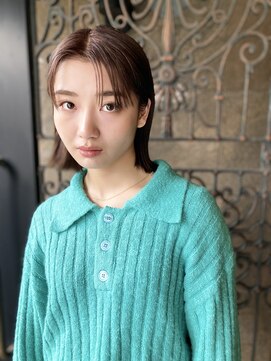 ギリア(Gillia) 切りっぱなし艶髪ストレート