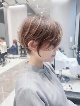 ハルキミナト ジャパン ヨコハマ(HARUKI MINATO japan YOKOHAMA) 【大人ショート】20代/30代/40代/50代/ミルクティーベージュ