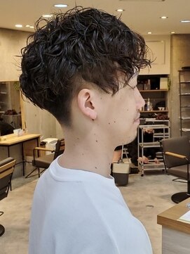 ヒート トウキョウ 目黒店(HEAT TOKYO) ツイスパセンターパートマッシュ波巻きダウンパーマメンズ目黒