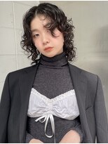 ヘン(hen)&nbsp;【心斎橋美容室】黒髪ウルフパーマ