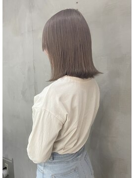 オリ('Oli) ハイトーングレージュ×切りっぱなしbob