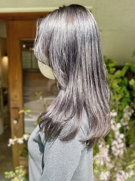 スクエアウーノ 博多(SQUARE＊UNO HAKATA) レイヤーカット　グレージュ　ロングレイヤー　20代30代　透明感