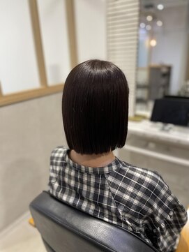 シャルマン 六町(CHARMANT) 切りっぱなしボブ