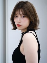 エインアンリー 表参道(AIN.ANLY.)&nbsp;◯ぱっつん前髪流し前髪薄めバング短めバング顎ライン耳かけボブ