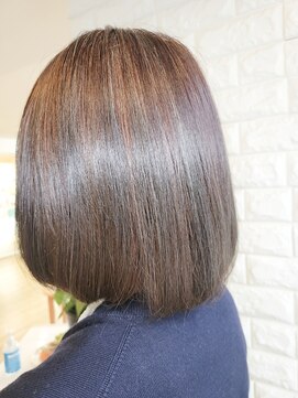 松本平太郎美容室 吉祥寺パートファイブ(PART5) 前上がりボブ×イノアカラー×白髪ぼかしハイライト