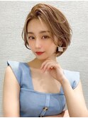 ホワイトグレージュショートボブ30代40代50代ひし形シルエット