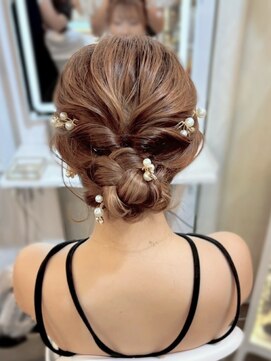 アトリエビューティーアミュ(atelier beauty AmU) 結婚式 二次会 お呼ばれ ふわふわアップスタイル