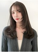 透明感たっぷりくすみベージュと顔まわりレイヤーカット