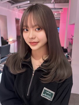 ダズリングディア(Dazzling Deer) ナチュラルブラウン／ロング／レイヤーカット／ワンカール