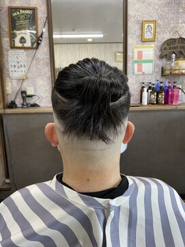 マンバンスキンフェード　MEN’S HAIR/波巻ツイスト/印西/barber